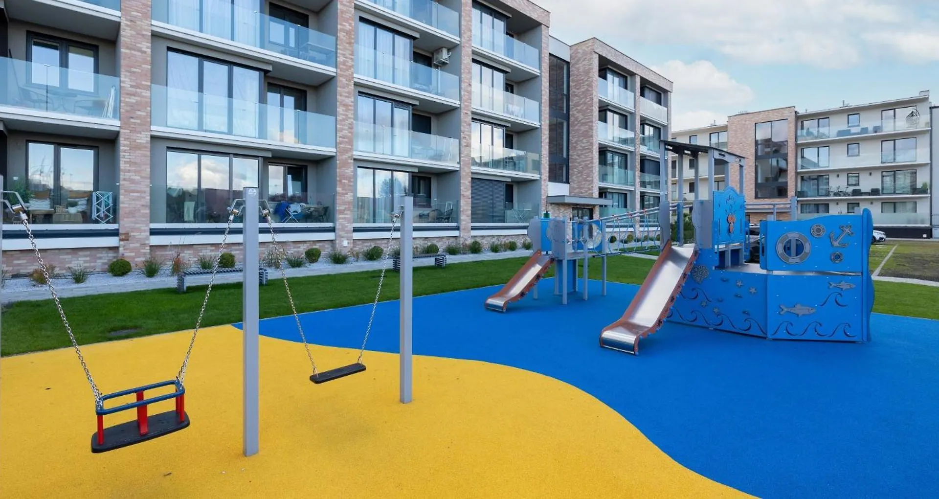 Horyzont Apartamenty-Perlowa Przystan- Zewnetrzny Basen, Parking, Sniadanie- 900M Od Plazy Zachodniej I Morza!!! Kolobrzeg Poland